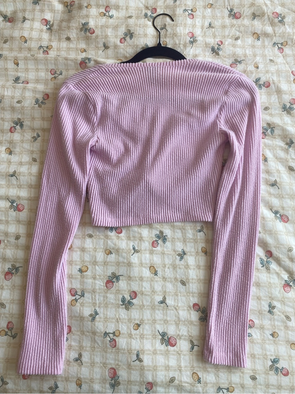 Pink long sleeved crop top - Picture 2 of 2